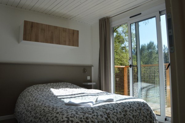 chambre principale d'un cottage