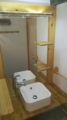 salle de bain gîte le cantou