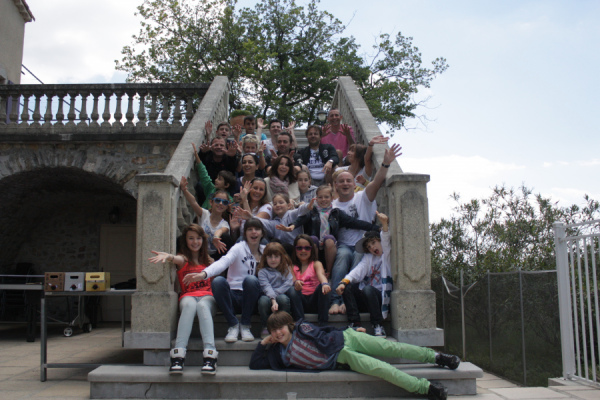 monté escalier dans la cour