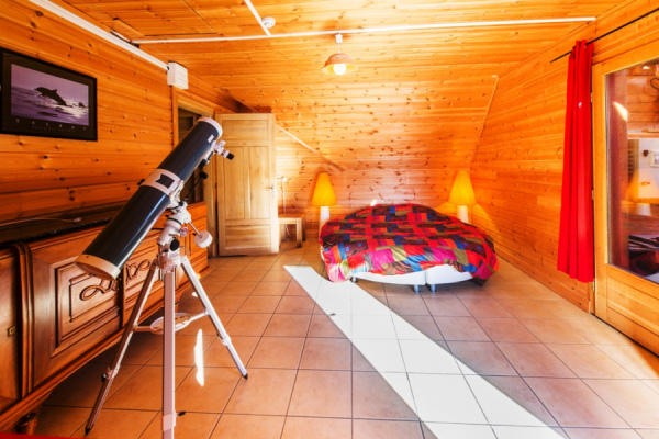 location de groupe SAINT-MARTIN-DE-QUEYRIERES