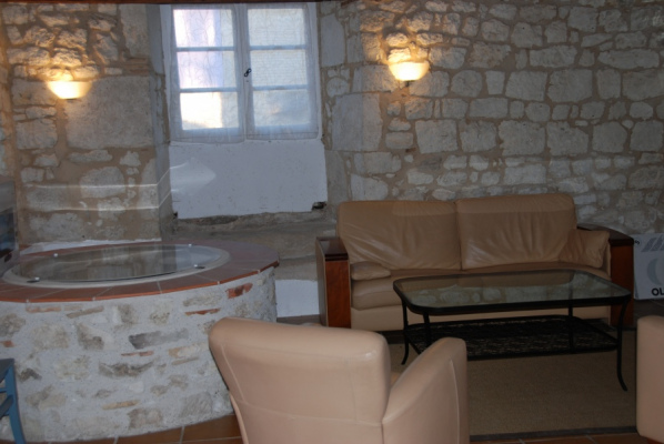 hébergement SAINT-EUTROPE-DE-BORN