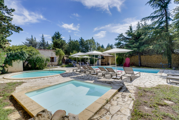 Espace Piscines x 3, grand gîte Provence