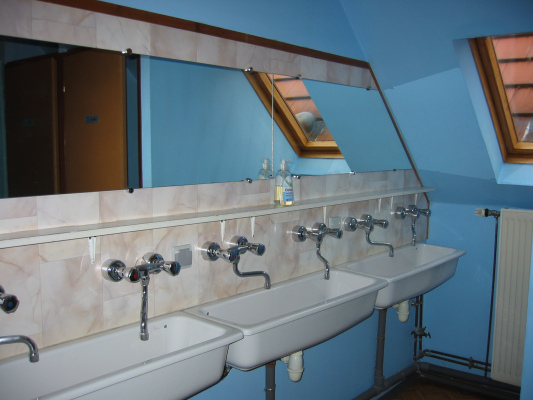 local sanitaire bat. 2