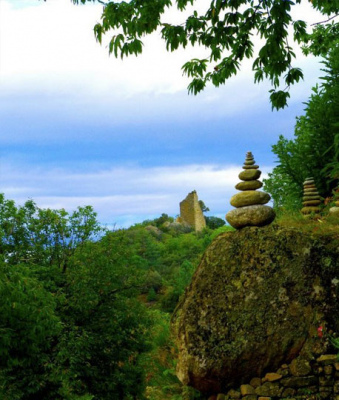 Vue sur la Tour de Peyre depuis Longitude