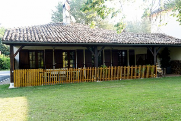 location AIRIAL DES MONGES