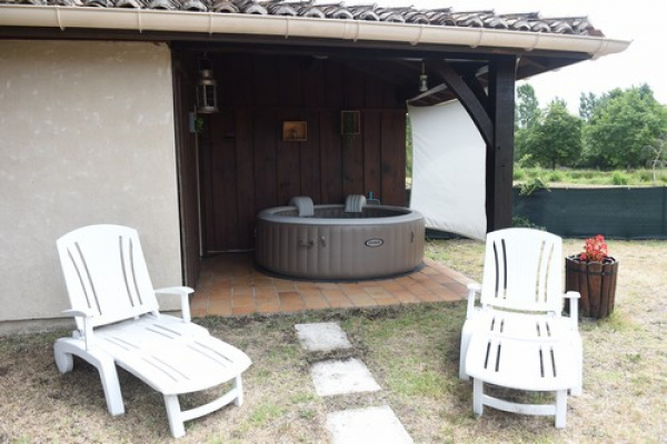 gite france AIRIAL DES MONGES