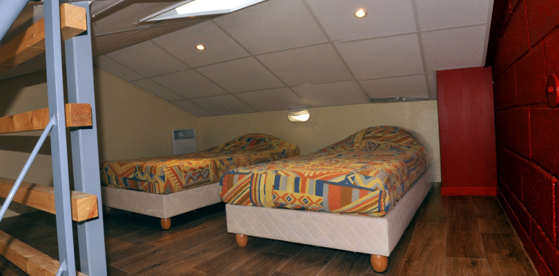 chambre sur mezzanine mansardée