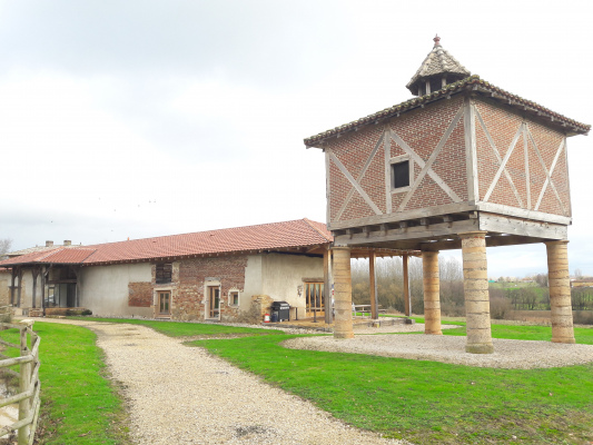 Le gîte et son pigeonnier