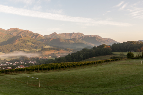 Vue crête d'Iparla - Terrain de Foot