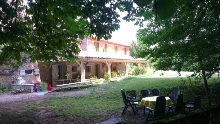 gite france Grand gîte de groupe en Bourgogne pour 50 pers.