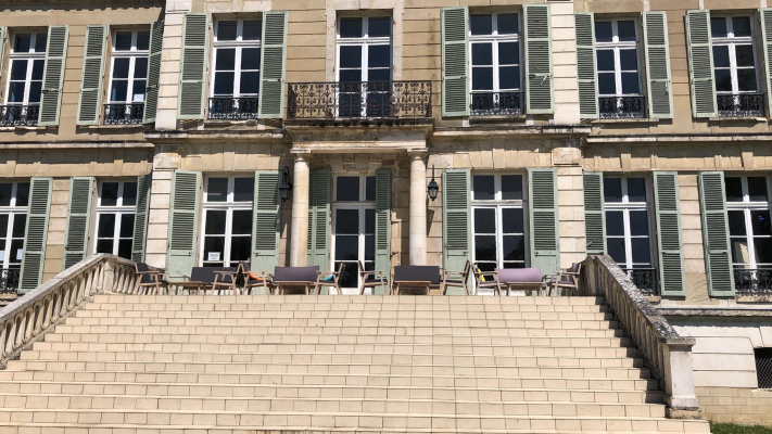 grand gite BRIENON-SUR-ARMANCON