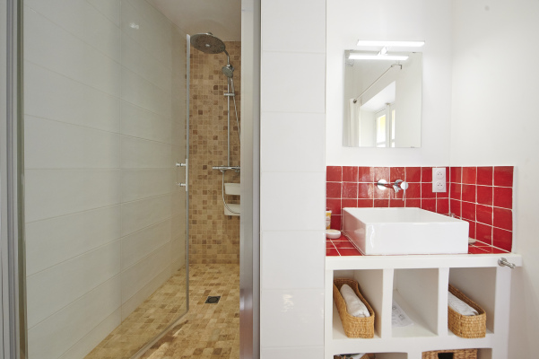 Salle d'eau gîte Mûriers