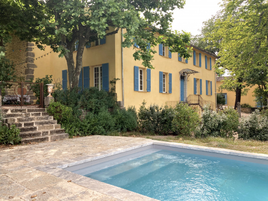 Gîte Bastide depuis piscine