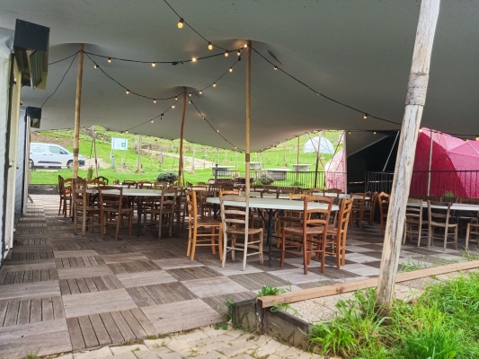Terrasse 100 places assises