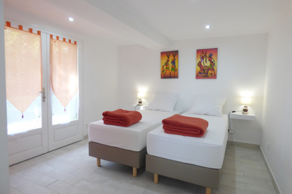 Chambre double avec lits séparables