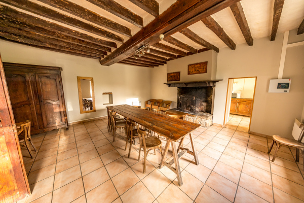 Gîte des Faucheries - Salon avec cheminée