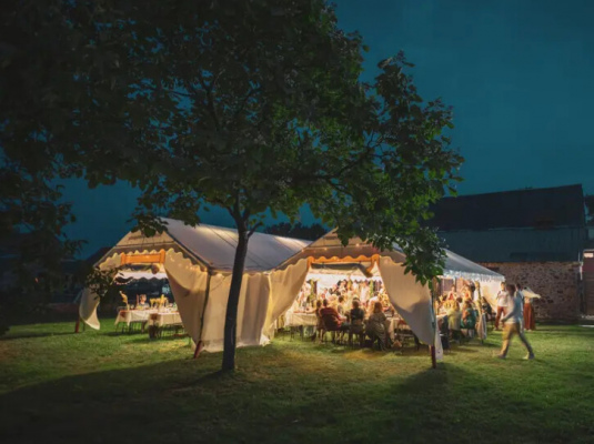 Gîte des Faucheries - Location de matériel et barnums selon vos besoins