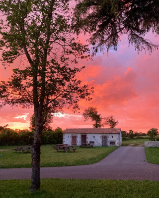 grand gite LA ROULIERE DE BEAULIEU (Ancienne Discothèque)