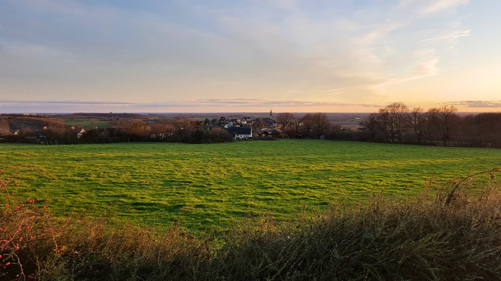 Vue dégagée sur le village