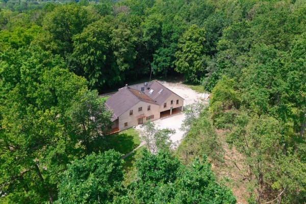 Le domaine vu du ciel : 1 ha clos au cœur de 30 ha de forêt
