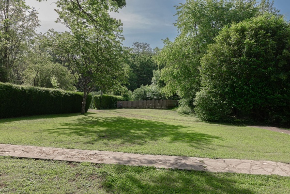 Le parc d'1 ha, pré de 3 000 m²
