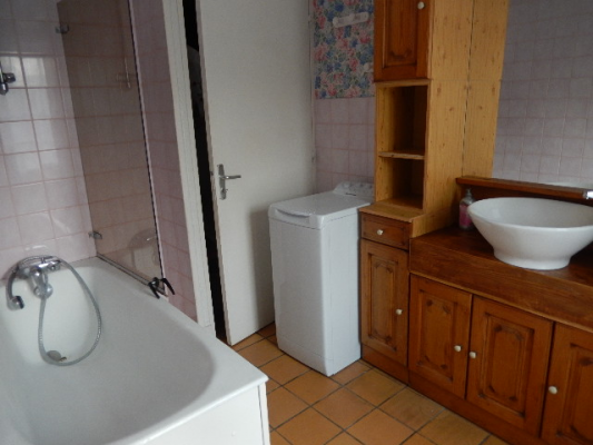 salle d' eau res de chaussée