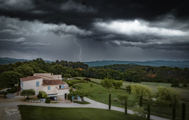 location PEYPIN-D'AIGUES