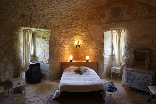 Chateau de Saint Chamarand, chambre de la Reine, la TOUR medievale 