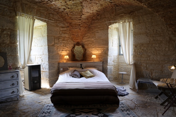 Chateau de Saint Chamarand, chambre des Templiers, la TOUR medievale 