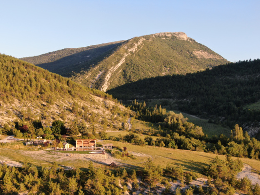 Alauzon vue de loin
