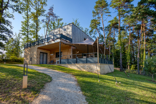 grande capacité Village de Cabanes SPA du Pech Éternel