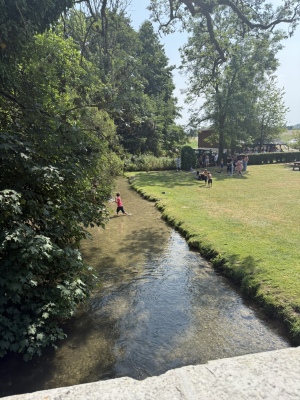 Plage en bord de rivière à seulement 150 mètres des Gîtes de Flaubert