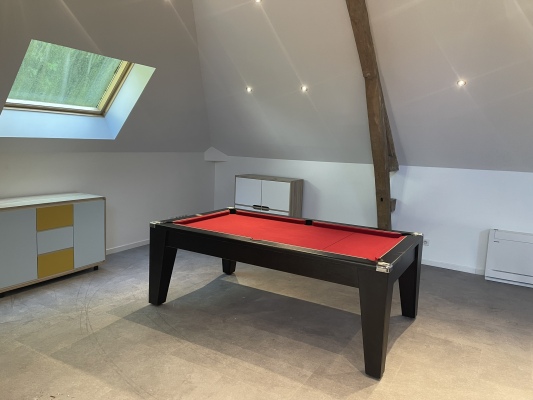 Une salle de billard conviviale pour partager de vrais moments entre amis