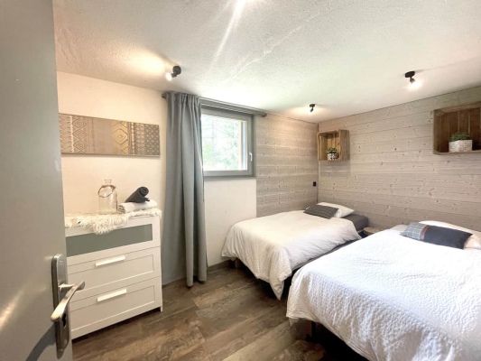 logement Le Petit Nicolas : 14 pers, jacuzzi, 5 chambres 