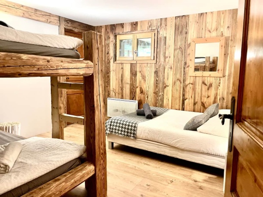 location HOUCHES