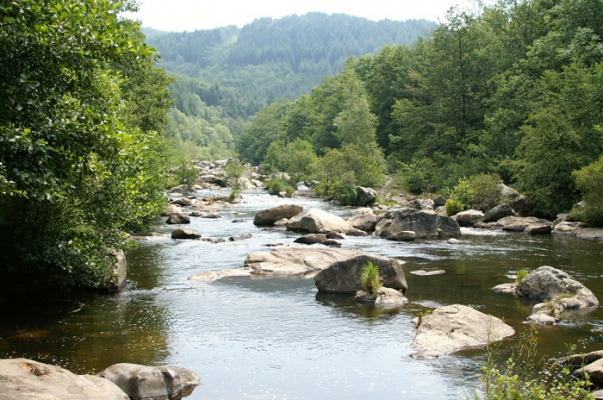 hébergement de groupe Domaine du Camboussel et Camping La Lande