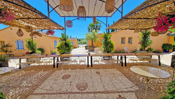 Grande tablée exterieur