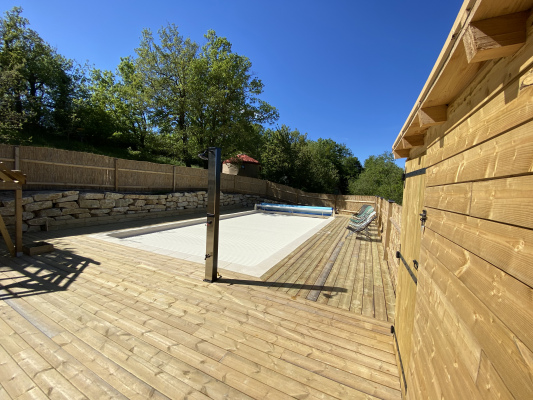 La piscine sécurisée de 10x5m 