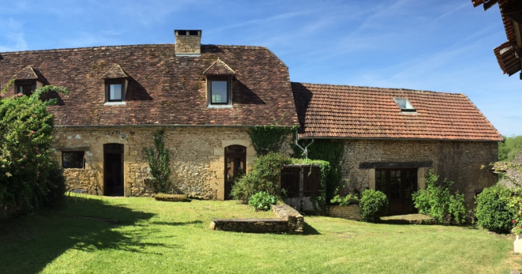 gite SAINT-AMAND-DE-COLY
