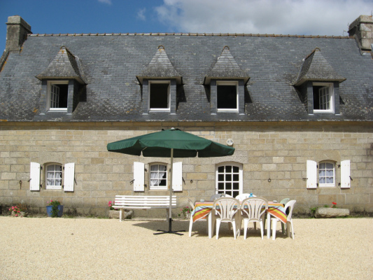 Façade du grand gîte