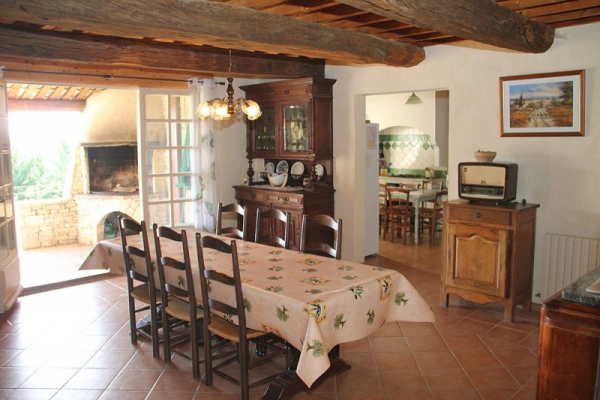 location Spacieux mas provençal avec piscine privée