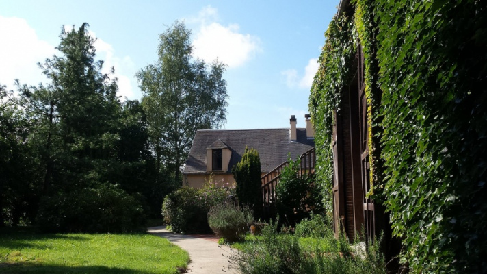 hébergement BOISSIERE-ECOLE