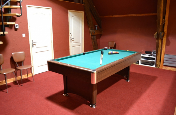 vacances de groupe Le Levadoux maison indépendante piscine intérieure