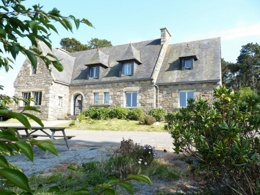 Bretagne Maison vue mer 15  personnes 7chambres