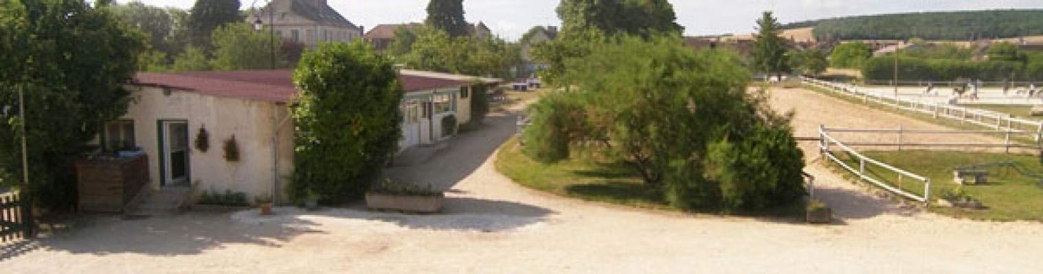 location de groupe Domaine Equestre du Château de Chemilly