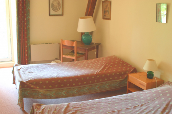 gite pour groupe VARENNE-SAINT-GERMAIN